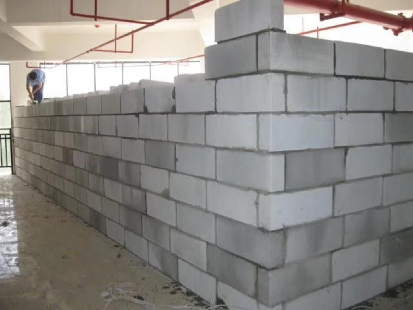 曲靖蒸压加气混凝土砌块承重墙静力和抗震性能的研究